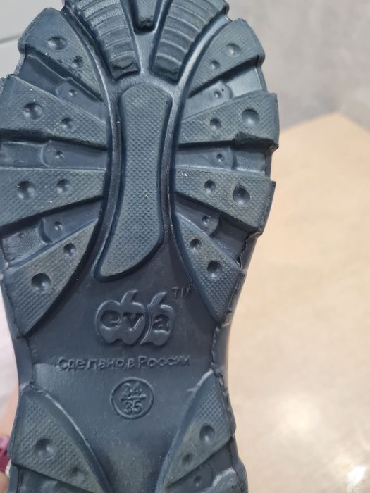 Продам обувь 34 размер на девочку