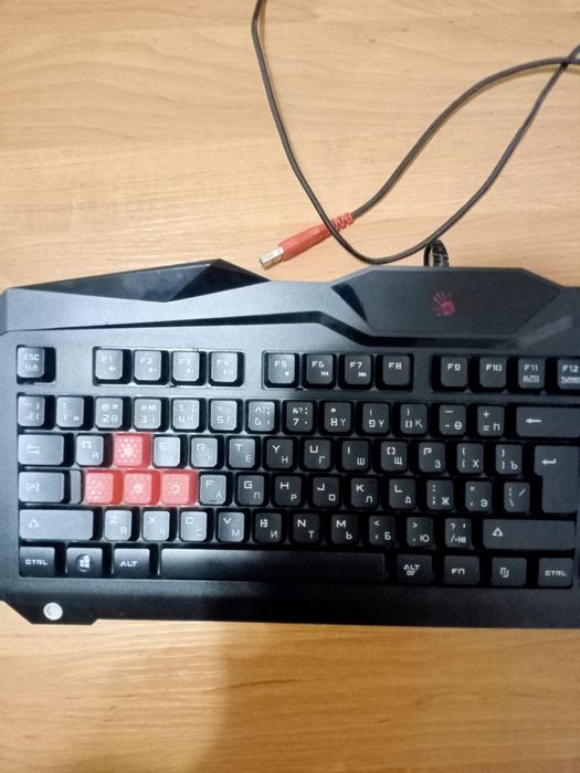 Продам игровую клавиатуру