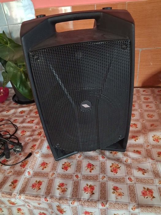 Vând boxa. Activa. Proel