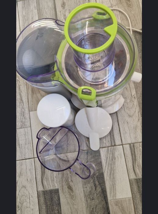 Storcător de fructe