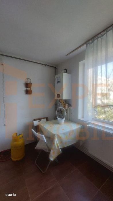 Apartament 2 camere de vanzare, situat in zona Tomis II