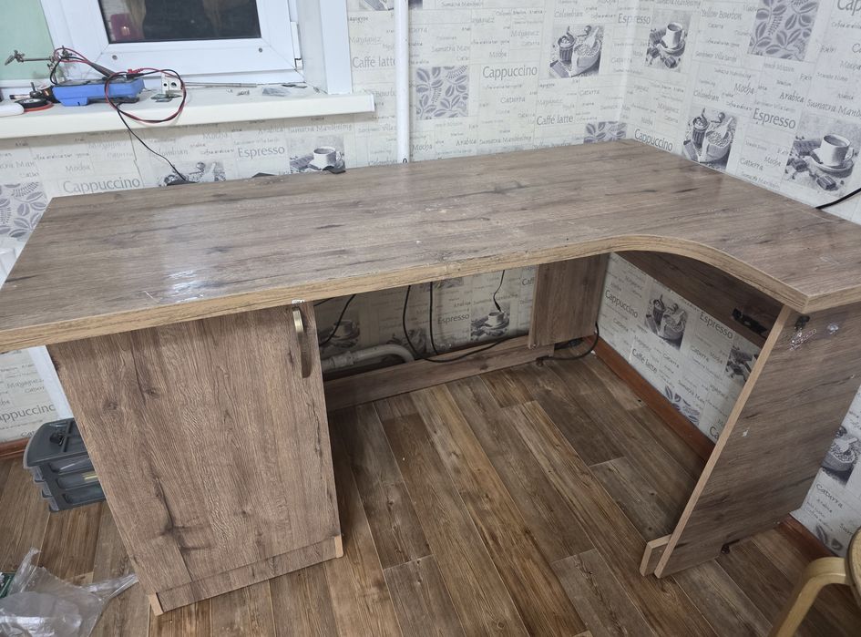 Продам стол в хорошем состоянии