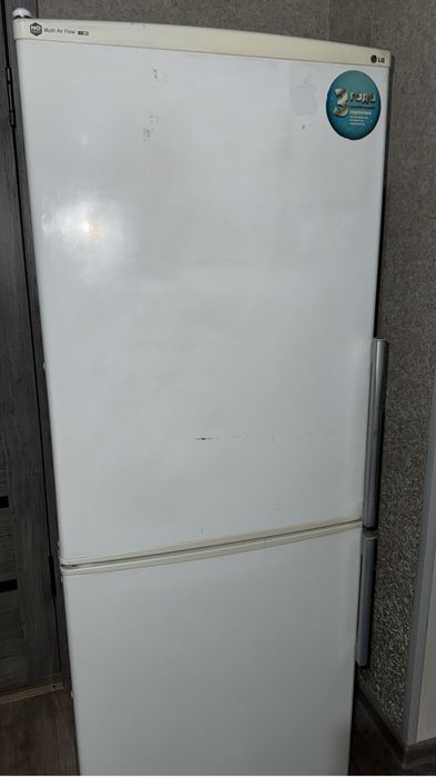 Продам холодильник