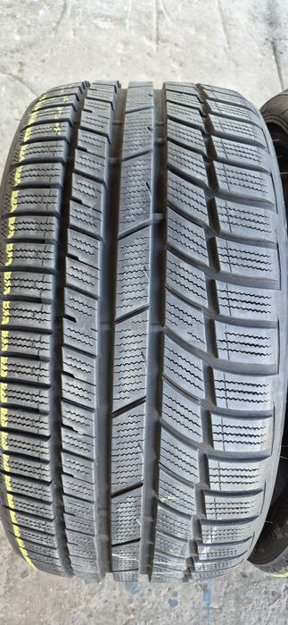4 anvelope iarna ca si noi Toyo,255/30/20.Pretul este pe bucata.