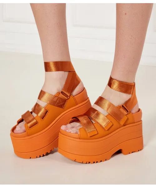 Оригинални сандали UGG в оранжев цвят, 37 р-р