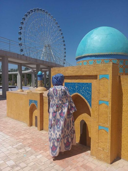 Национальная одежда Узбекистана.