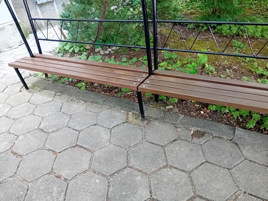 Метално дървени пейки