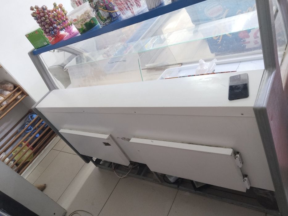 Витрина холодильник