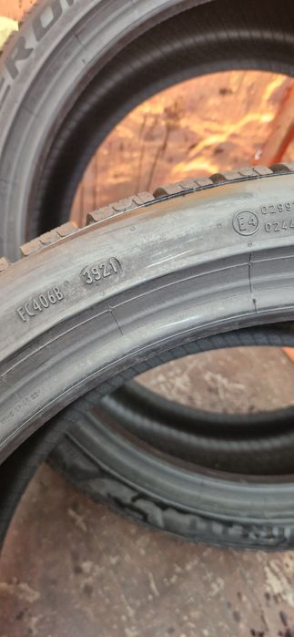 2 Anvelope Pirelli noi 235 40 R19 M+S . Dot 2021