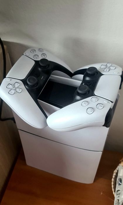 PlayStation 5 (PS5) SLIM - 2 Manete
