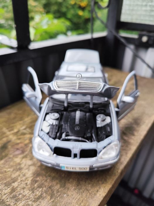 Мерцедес 1:18 Метал