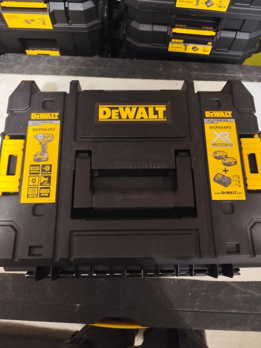 Топ цена акумулаторен Гайковерт Девалт DeWALT DCF894P2  комплект