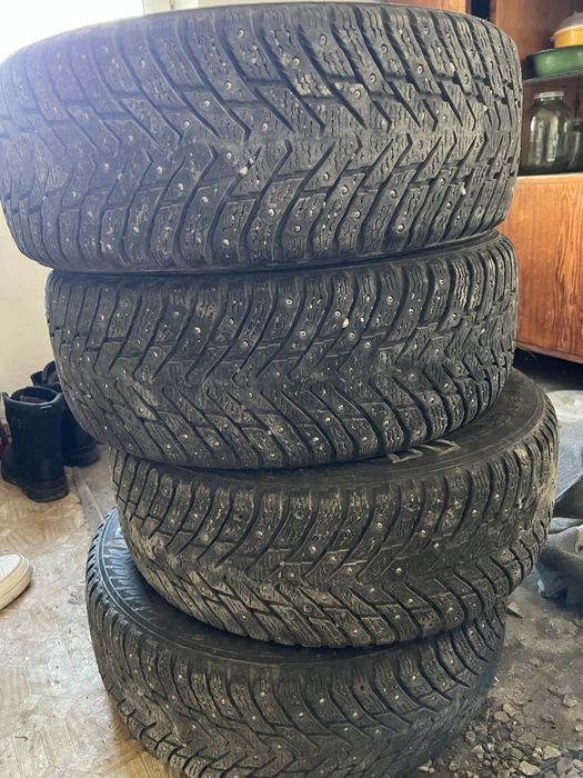Шины Nokian 215/60/16