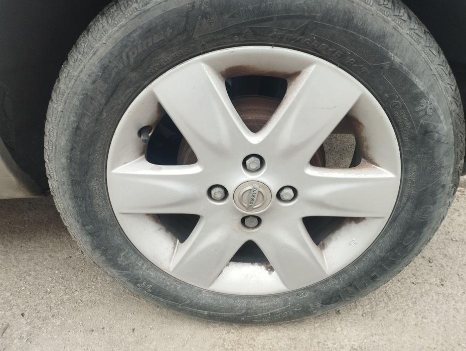 Нисан Микра 1.2 бензин. Продава се само на части