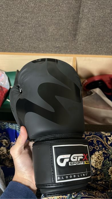 Перчатки для бокса