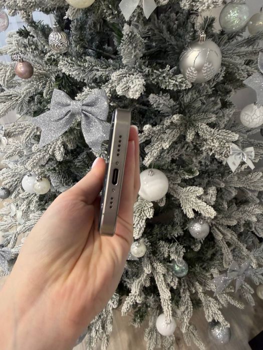 Продам iphone 15 pro 256gb в идеале