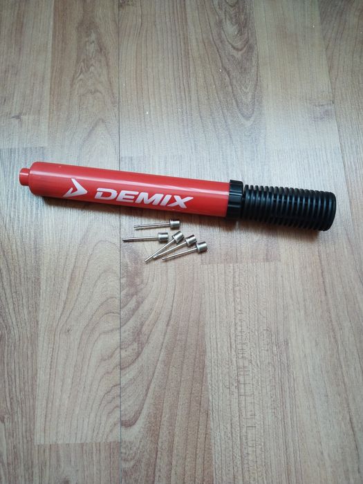 Насос ручной Demix  с насадками