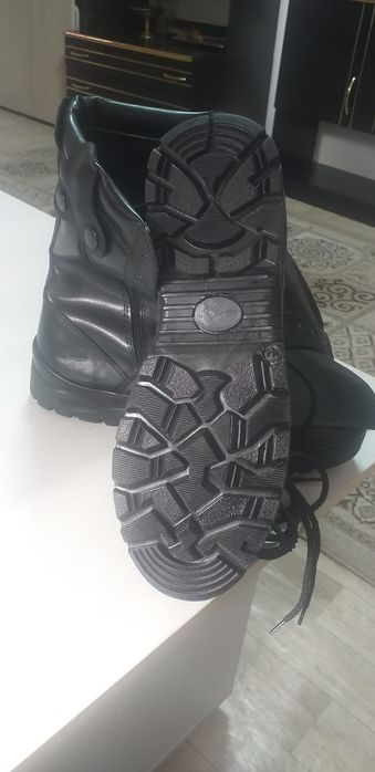 Продам Берцы зимние и летние