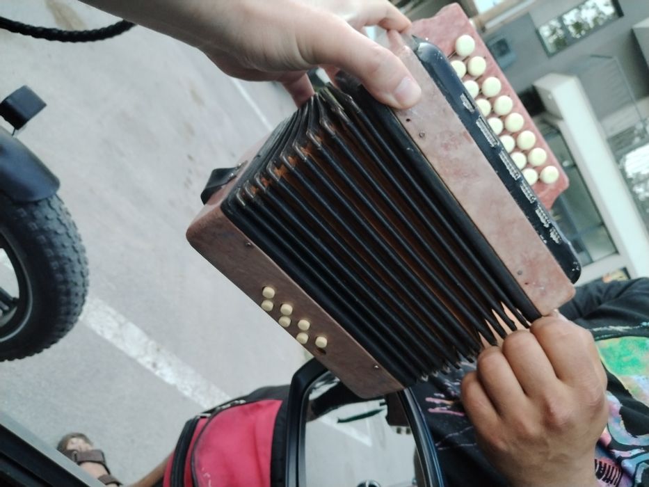 Акордеон старинен
