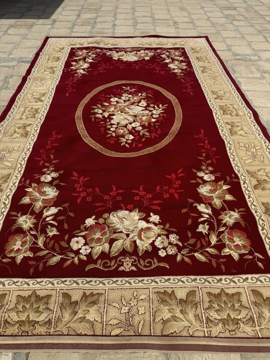 Кілем, ковер.