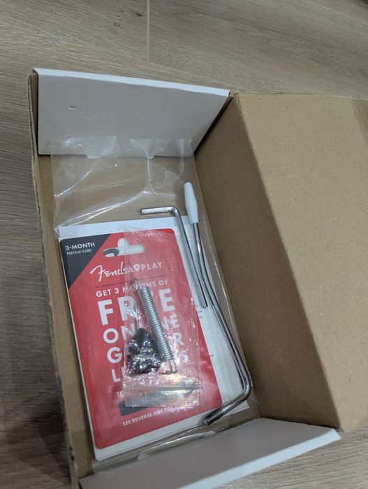 Электрогитара Fender Squier