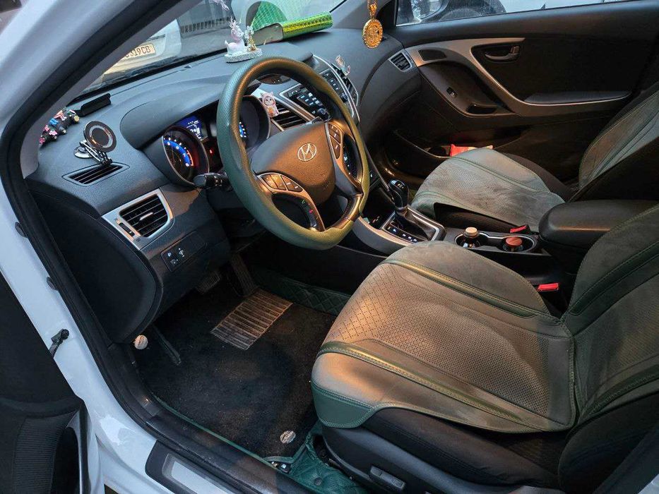 Hyundai Elantra 2014 yil