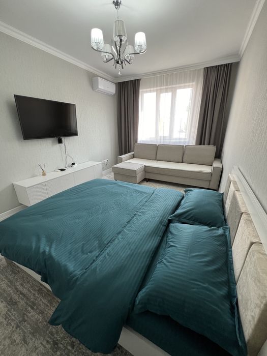 Продается кровать с матрасом