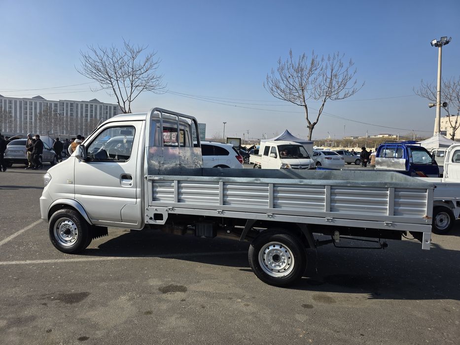 Dongfeng   D50 mini trus