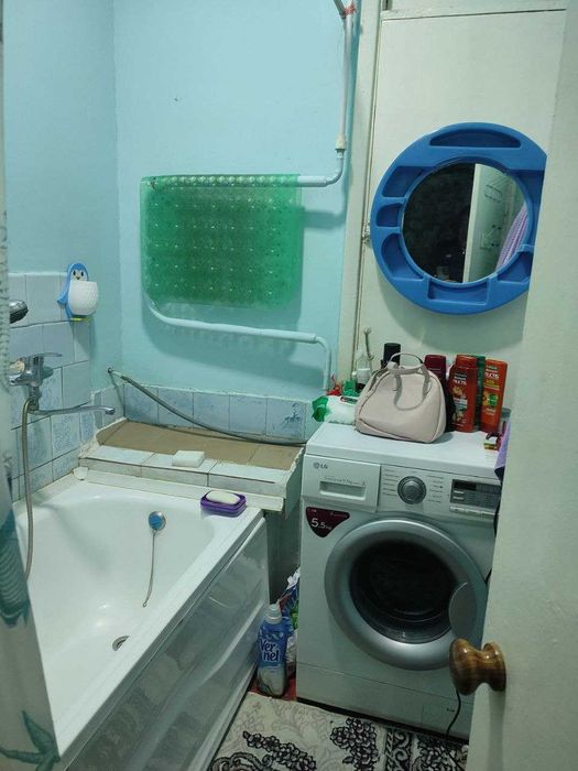 Продаётся 2/1/4 Авиасозлар-3 напротив Яшнобод тойхона