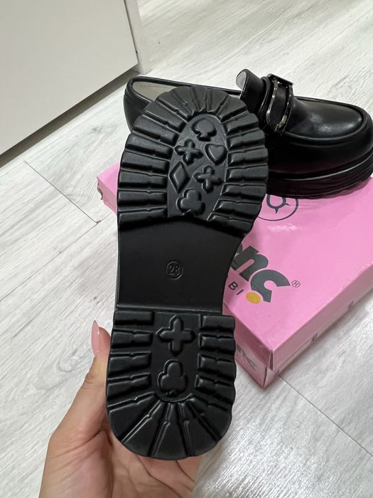 Туфли лоферы для девочик