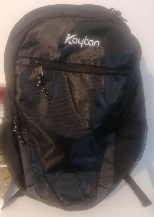 Vand rucsac nou, geanta de office, sala si munte