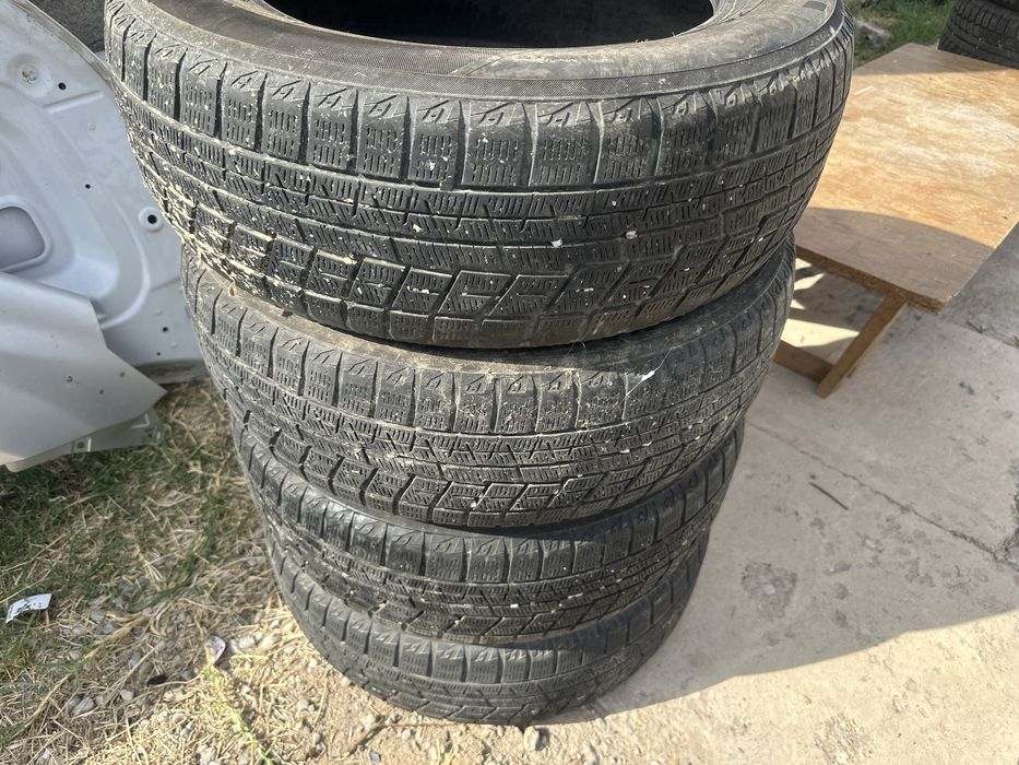 Продам зимние шины в комплекте