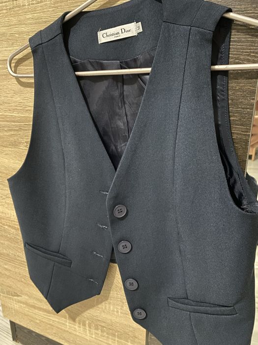 Школьная форма қыздарға, тройка