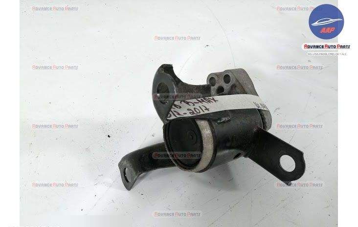 Оригинален тампон на двигателя / Original tampon na dvigatelia 1.6TDI