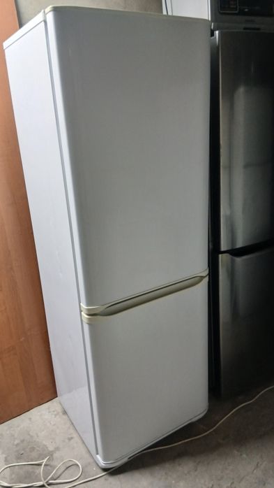 Продаю холодильник Бирюса в хорошем состоянии С ДОСТАВКОЙ ДО ДОМА.