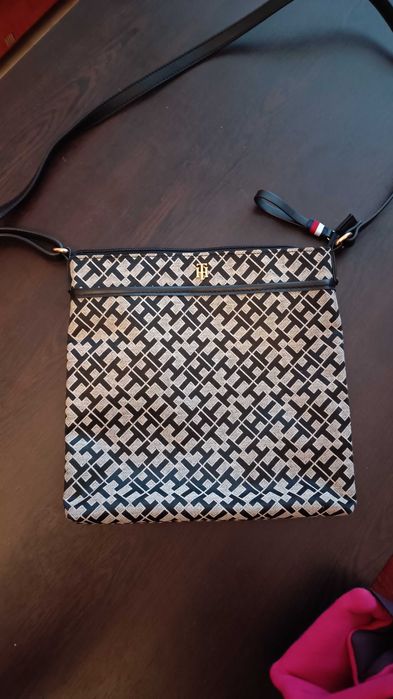 Чанта Tommy Hilfiger black and white 25/25 cm