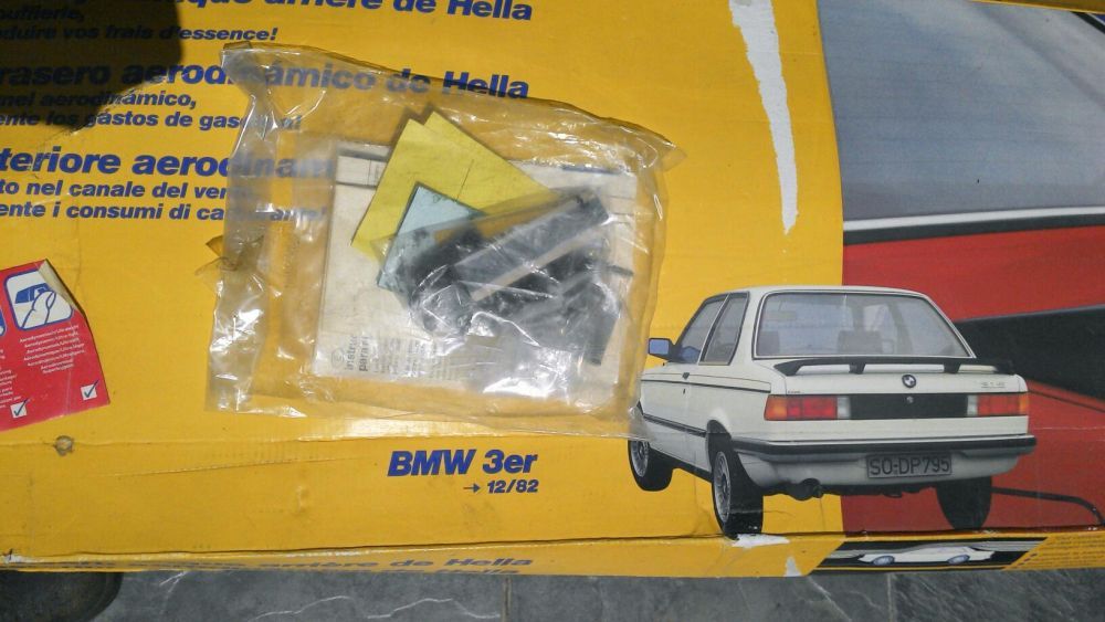 Продавам чисто нов оригинален спойлер за багажник Хела за BMW БМВ е21