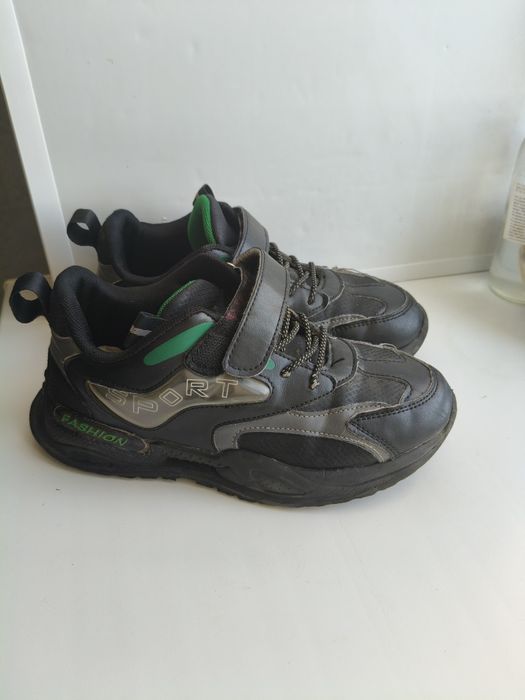 Кроссовки на мальчика