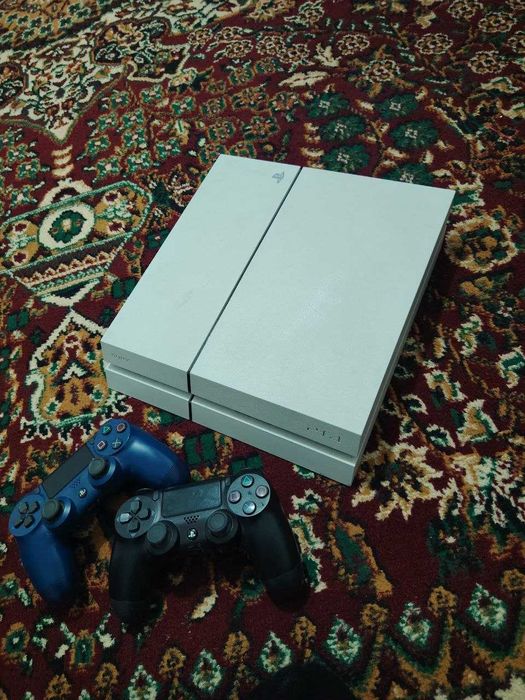 PlayStation 4 yengidek