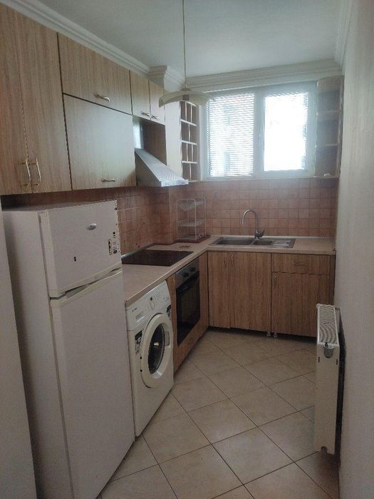 Дава се под наем Тристаен апартамент в Пловдив, Тракия - 100 кв.м за 375 € - Снимка #2