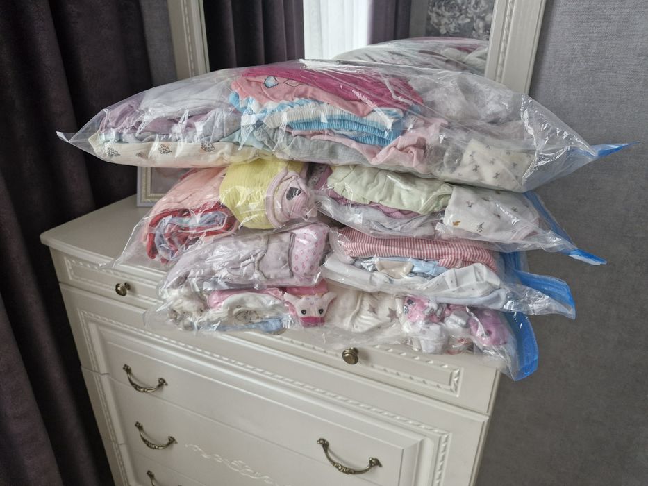 Продам детские вещи