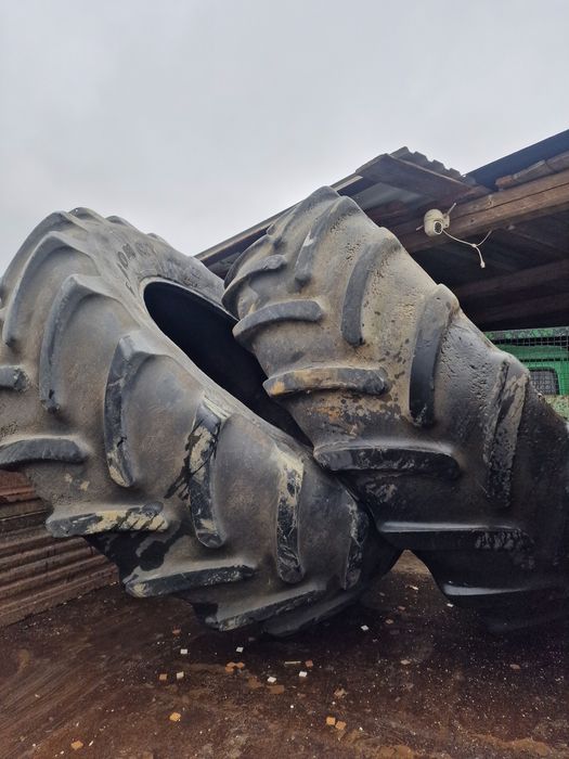 Pereche 2 anvelope Agricole Firestone
Dimensiune: 520/70/R38