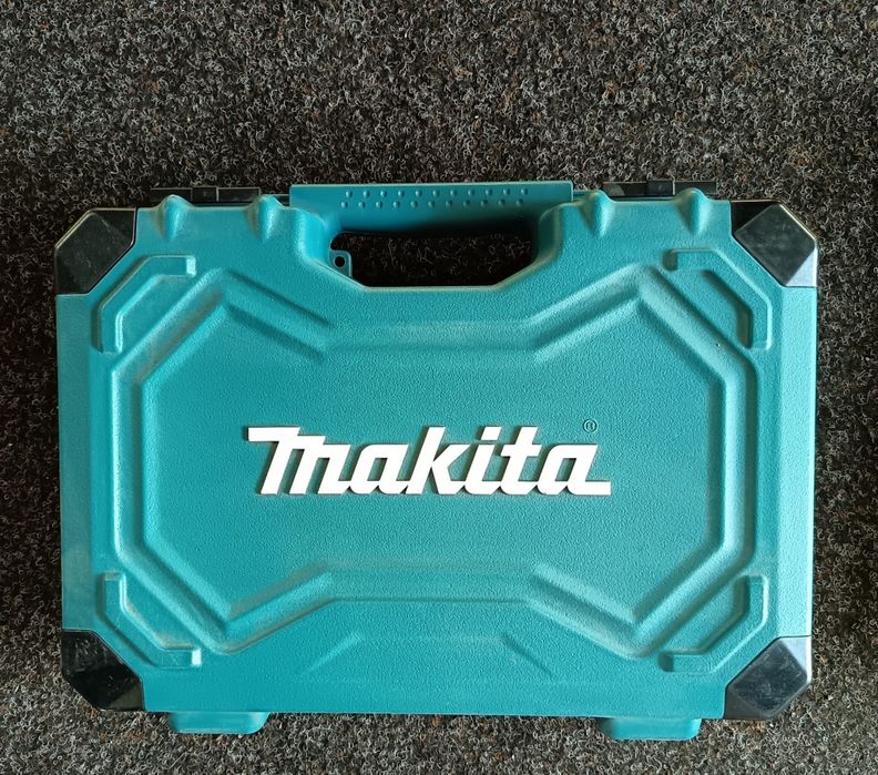 Trusa de scule Makita.