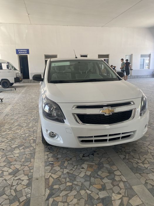 Chevrolet cobalt  midnight 4 pozitsiya 2025 pochka