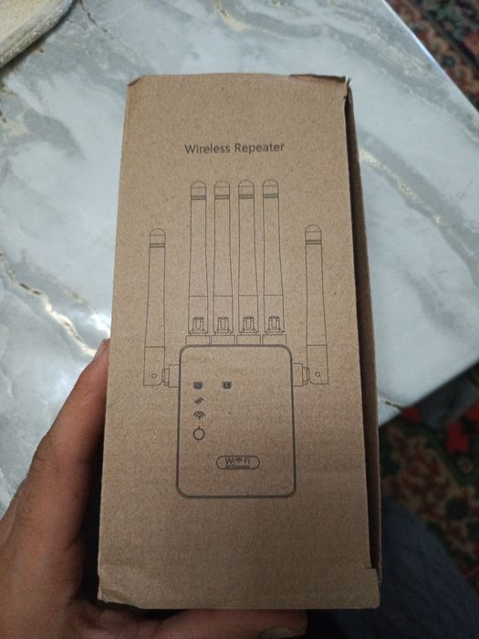 Wi-Fi усилитель продается. Wi-fi uzatgichi sotiladi.