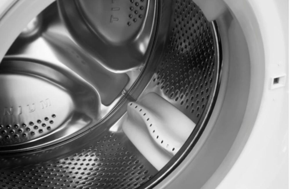 Италянский Стиральная машина от фирмы Indesit Это не женской дело