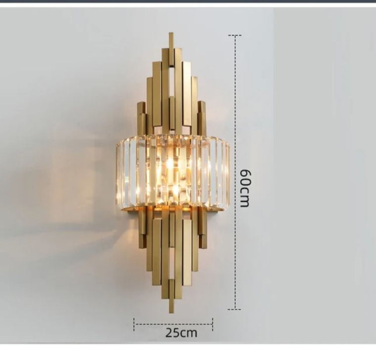 Хрустальный настенный светильник