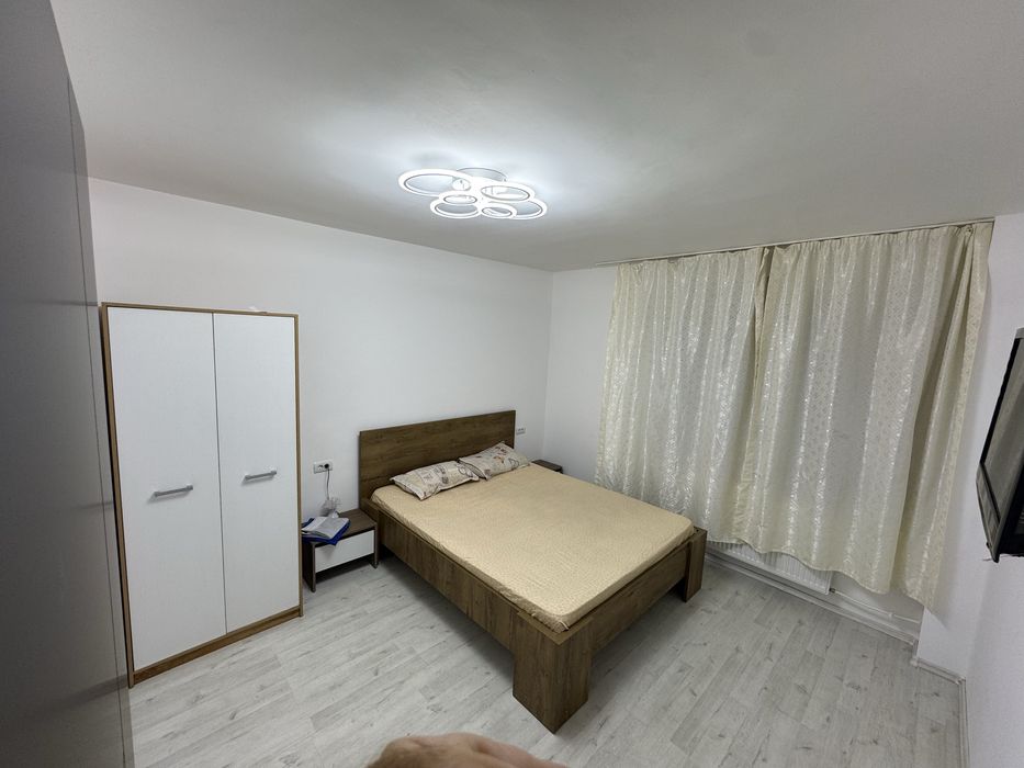 Apartament  doua camere parter, zona f buna, vedere pe fata, decomandat, Regim Hotelier