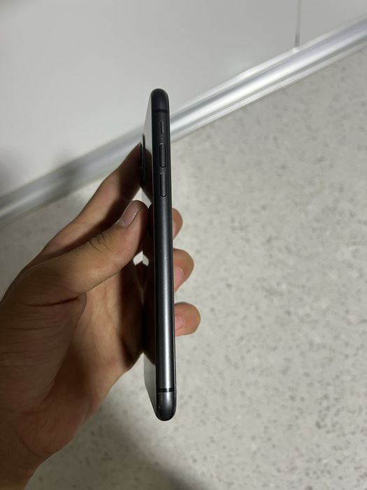 Iphone 11 xolat yaxshi yomkist 100 yaxshi batarya quyilgan