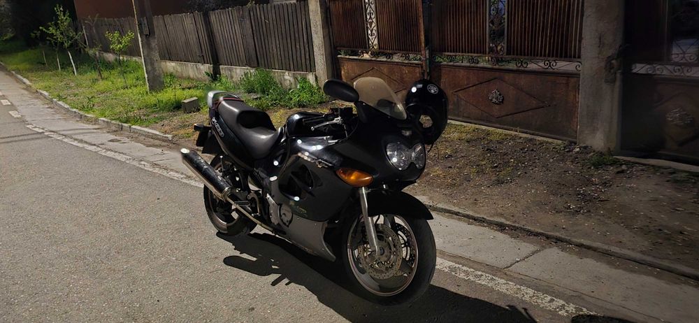 Suzuki GSX600F.